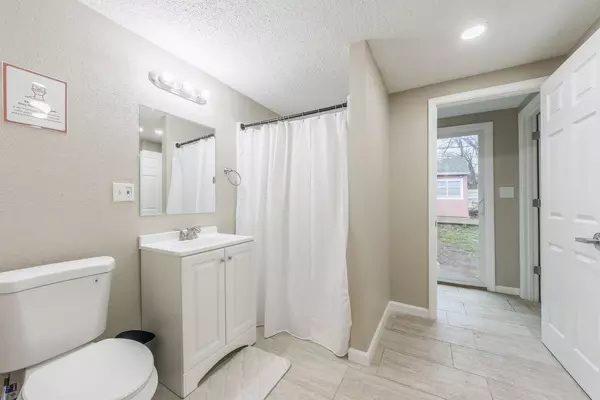 Coliving in Independence - Outer KCMO, Kansas City