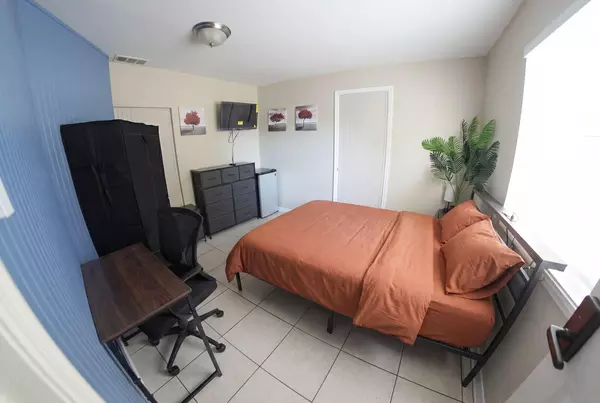 Coliving in Grant Park Tampa - East Tampa, Tampa