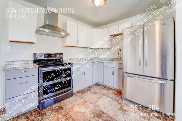 5 bedrooms apartment for rent in Southeast Colorado Springs - South COS, Colorado Springs