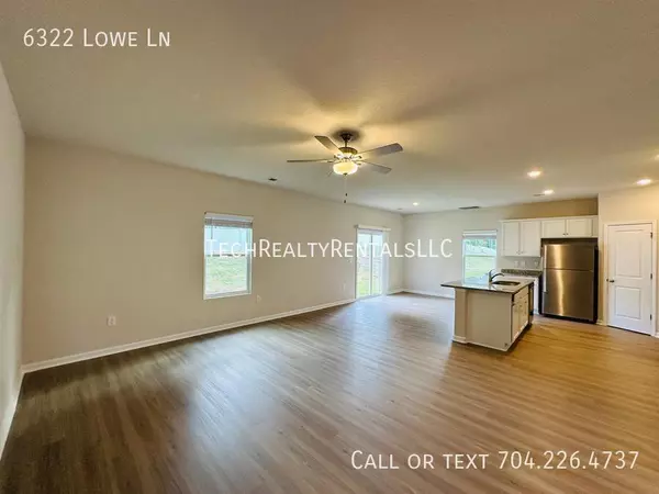 4 bedrooms apartment for rent in Coulwood West - West Charlotte, Charlotte