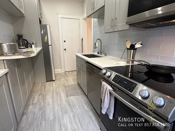 3 bedrooms apartment for rent in Brighton - Boston, Boston