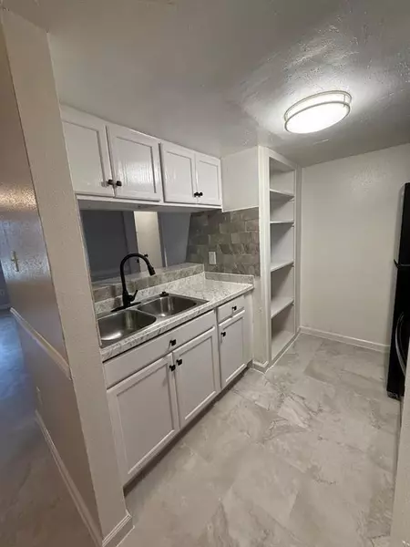 1 bedroom apartment for rent in Wolf Creek - Sw Dallas, Dallas