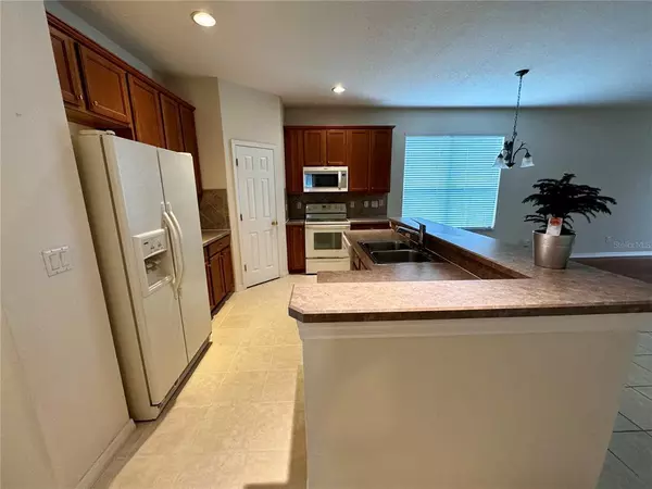 4 bedrooms apartment for rent in Vista East - East Orlando, Orlando