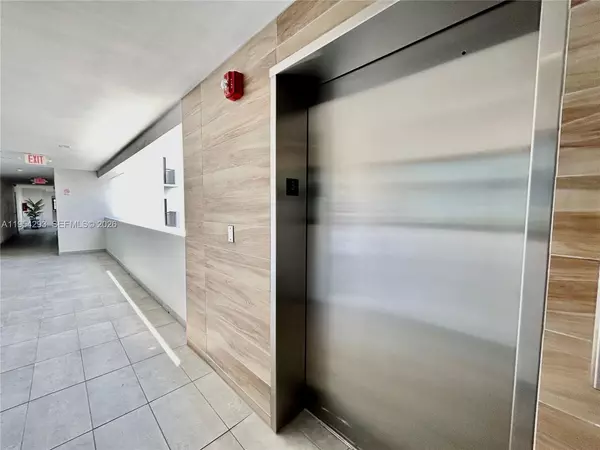 2 bedrooms apartment for rent in Downtown Miami - Miami, Miami