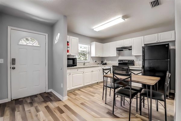 Coliving in Ybor City - Central Tampa, Tampa