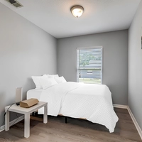 Coliving in Live Oaks Square - East Tampa, Tampa