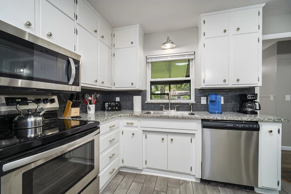 Coliving in Cedar Hills - Westside, Jacksonville