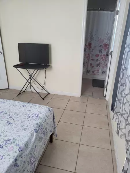 Coliving in Oak Ridge - West Orlando, Orlando