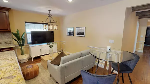 Coliving in Ocean Beach - Coastal, San Diego