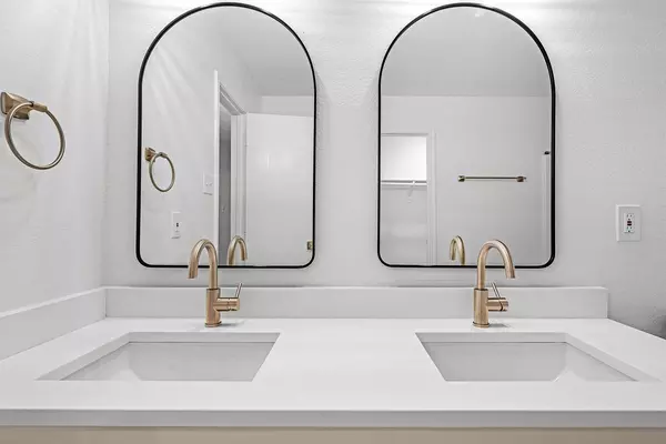 4 bedrooms apartment for rent in Lancaster - Se Dallas, Dallas