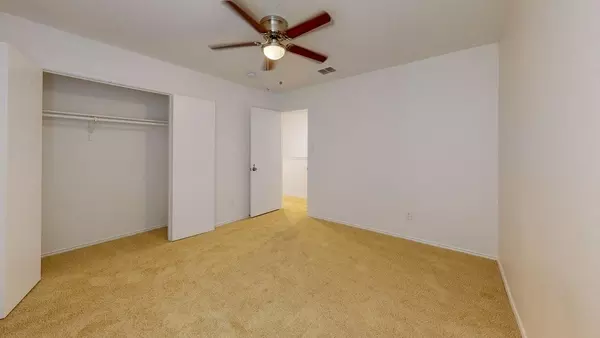 4 bedrooms apartment for rent in Lancaster - Se Dallas, Dallas