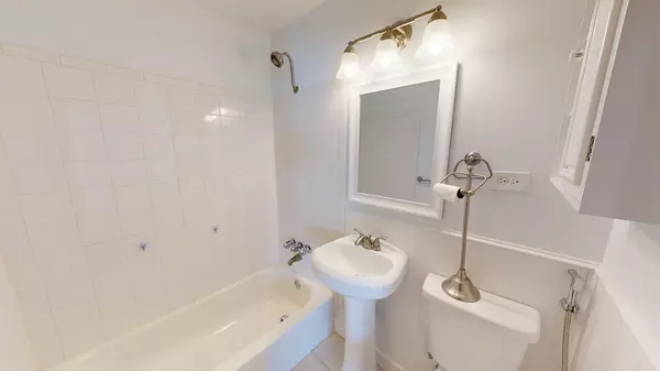 4 bedrooms apartment for rent in East Colfax - East Denver, Denver