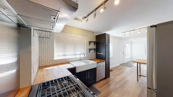 4 bedrooms apartment for rent in East Colfax - East Denver, Denver