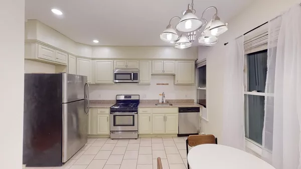 3 bedrooms apartment for rent in Prospect Hill - Somerville, Boston