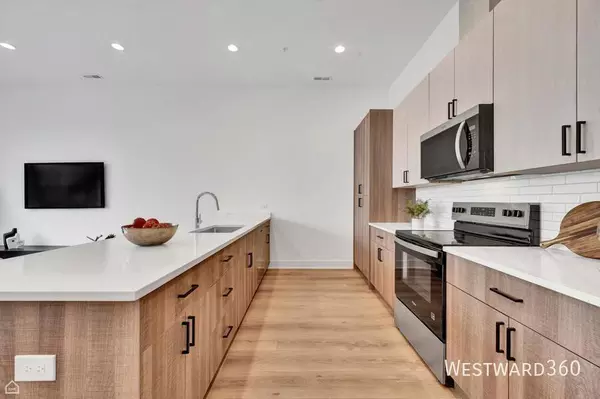 3 bedrooms apartment for rent in Little Italy/Uic - Central, Chicago