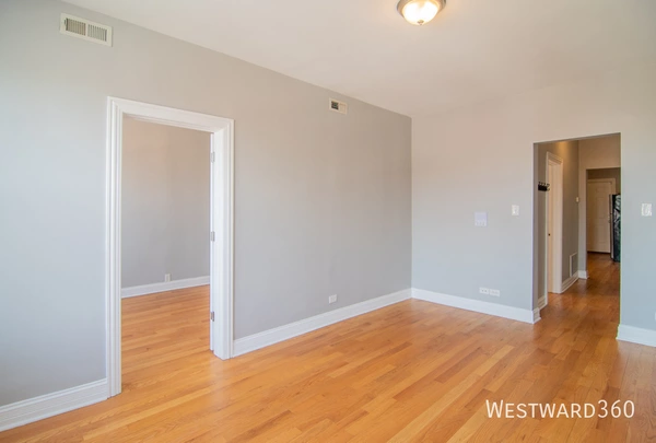 2 bedrooms apartment for rent in Logan Square - North Side, Chicago