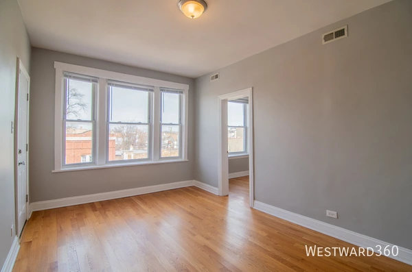 2 bedrooms apartment for rent in Logan Square - North Side, Chicago