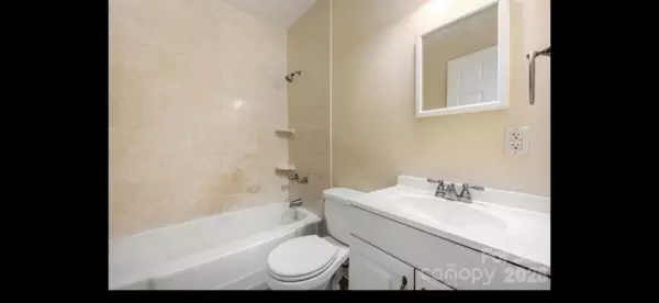 Coliving in Ashley Park - Central Charlotte, Charlotte