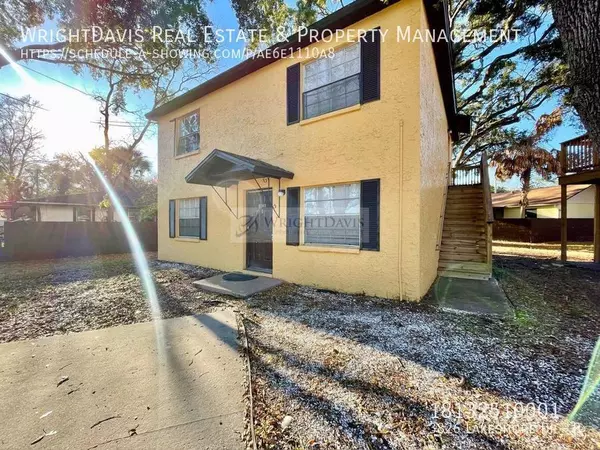 2 bedrooms apartment for rent in Live Oaks Square - East Tampa, Tampa