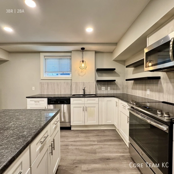 3 bedrooms apartment for rent in Sunset Hill - KCMO, Kansas City