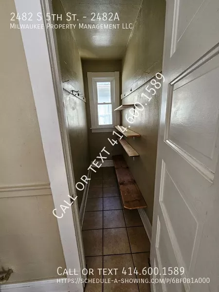 2 bedrooms apartment for rent in Baran Park - South Mil, Milwaukee