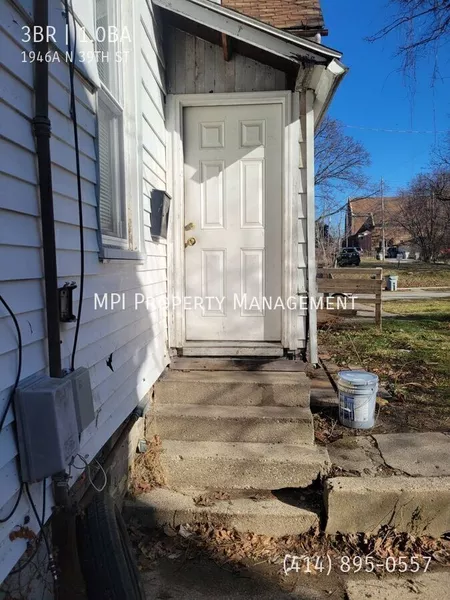 3 bedrooms apartment for rent in Washington Park - West / SW Mil, Milwaukee