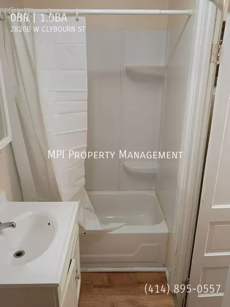 Studio Apartment for rent in Near West Side - Central Mil, Milwaukee