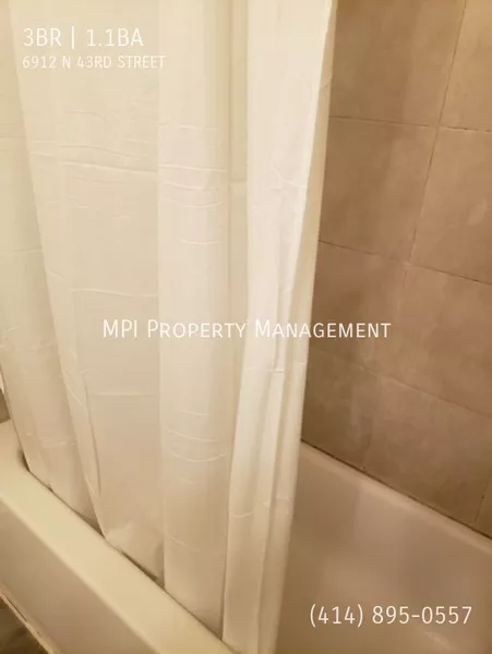 3 bedrooms apartment for rent in Brown Deer - North Mil / North Shore, Milwaukee