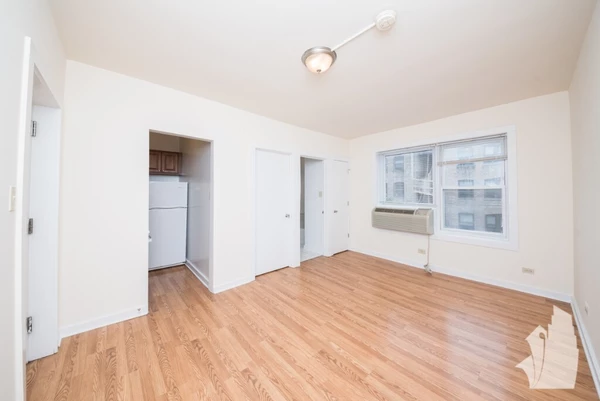 2 bedrooms apartment for rent in Logan Square - North Side, Chicago