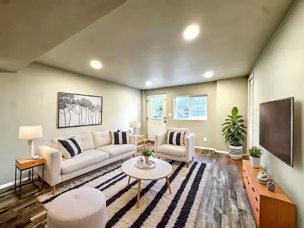 2 bedrooms apartment for rent in Old Colorado City - Central COS, Colorado Springs