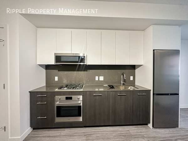 1 bedroom apartment for rent in Eau Claire - City Centre, Calgary