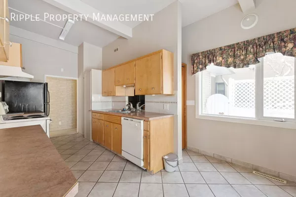 3 bedrooms apartment for rent in Pegasus - NE Calgary, Calgary