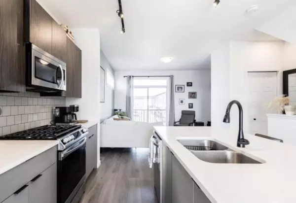 3 bedrooms apartment for rent in Legacy - South Calgary, Calgary