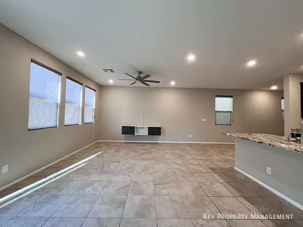 5 bedrooms apartment for rent in Spring Valley - Spring Valley / Enterprise, Las Vegas