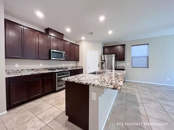 5 bedrooms apartment for rent in Spring Valley - Spring Valley / Enterprise, Las Vegas