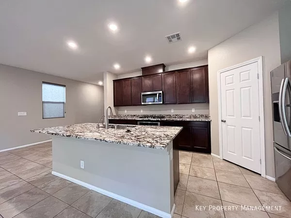 5 bedrooms apartment for rent in Spring Valley - Spring Valley / Enterprise, Las Vegas