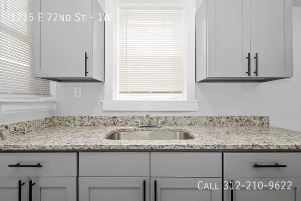 Studio Apartment for rent in Greater Grand Crossing - South Side, Chicago
