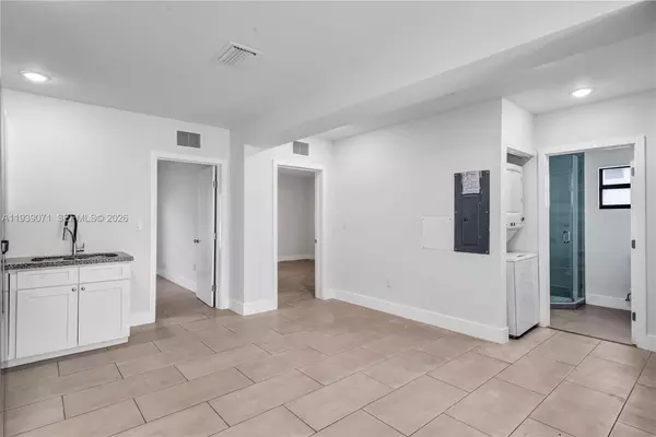 3 bedrooms apartment for rent in Brownsville MIA - Miami Dade, Miami