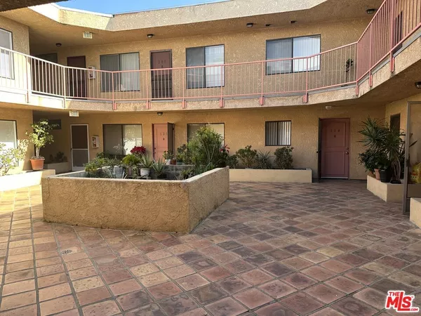 2 bedrooms apartment for rent in Windsor Square - Central Los Angeles, Los Angeles