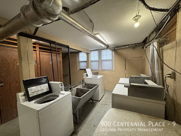 Studio Apartment for rent in Elliot Park - Central Minneapolis, Minneapolis