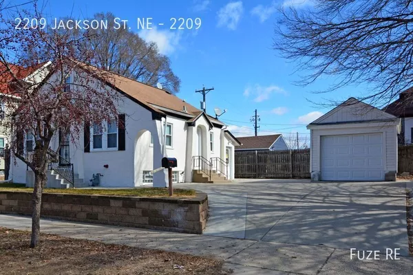 4 bedrooms apartment for rent in Logan Park - Northeast, Minneapolis