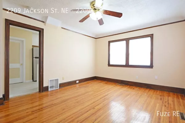 4 bedrooms apartment for rent in Logan Park - Northeast, Minneapolis