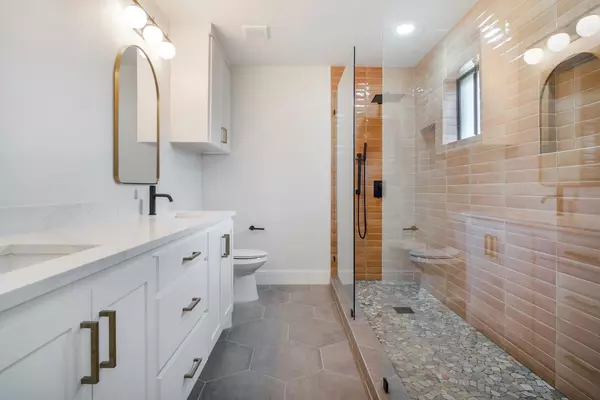 5 bedrooms apartment for rent in Northwest Dallas - Nw Dallas, Dallas