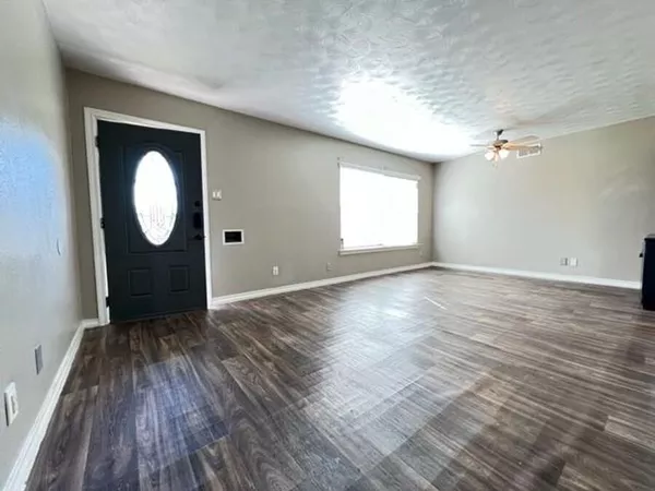 3 bedrooms apartment for rent in Casa View - Ne Dallas, Dallas