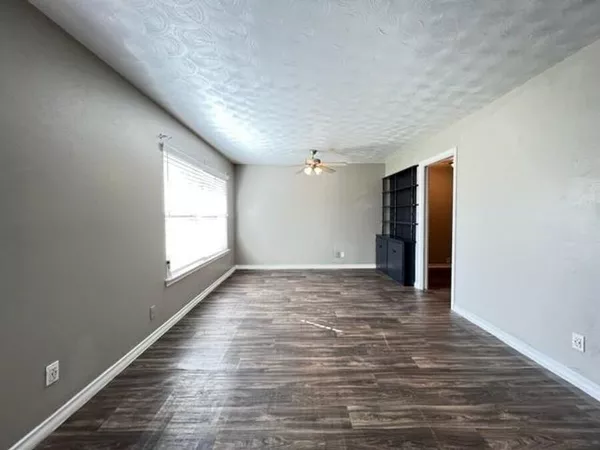 3 bedrooms apartment for rent in Casa View - Ne Dallas, Dallas