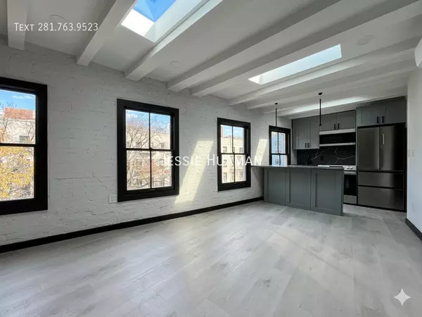4 bedrooms apartment for rent in West Village - Manhattan, New York