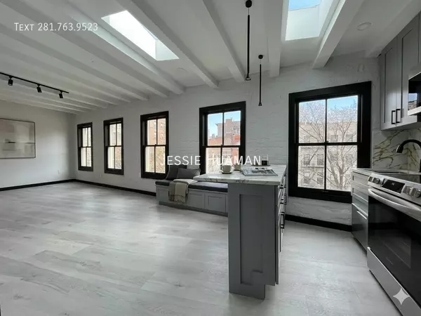 4 bedrooms apartment for rent in West Village - Manhattan, New York