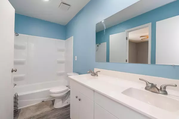 Coliving in Olathe - Outer KCK, Kansas City