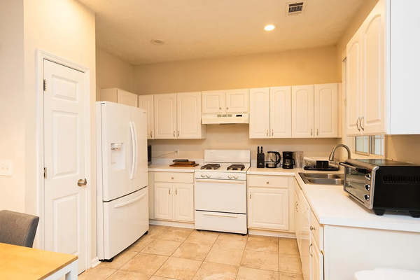 Coliving in Alpharetta - North Atl, Atlanta