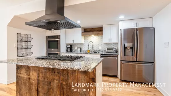 5 bedrooms apartment for rent in Lower West Side - West Side, Chicago